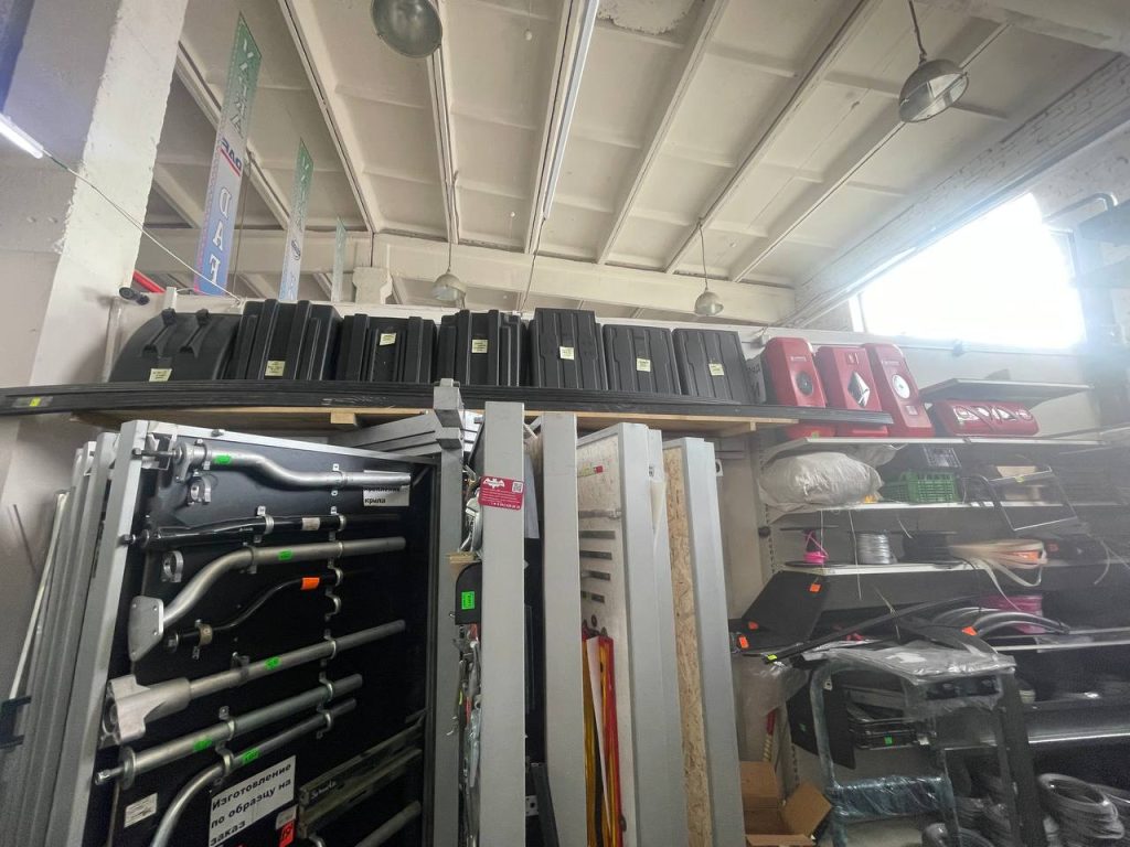 Фурнитура и запчасти на полуприцепы