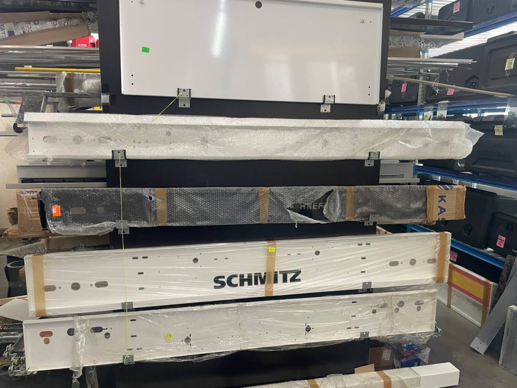 Фурнитура и запчасти на полуприцепы